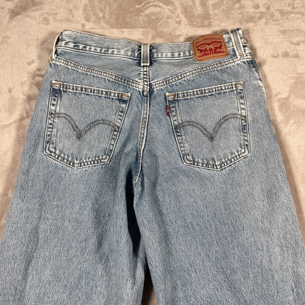 Levi's Women's Jeans '94 Baggy Wide Leg Distressed Denim Light Wash 28 Blue - Picture 8 of 8